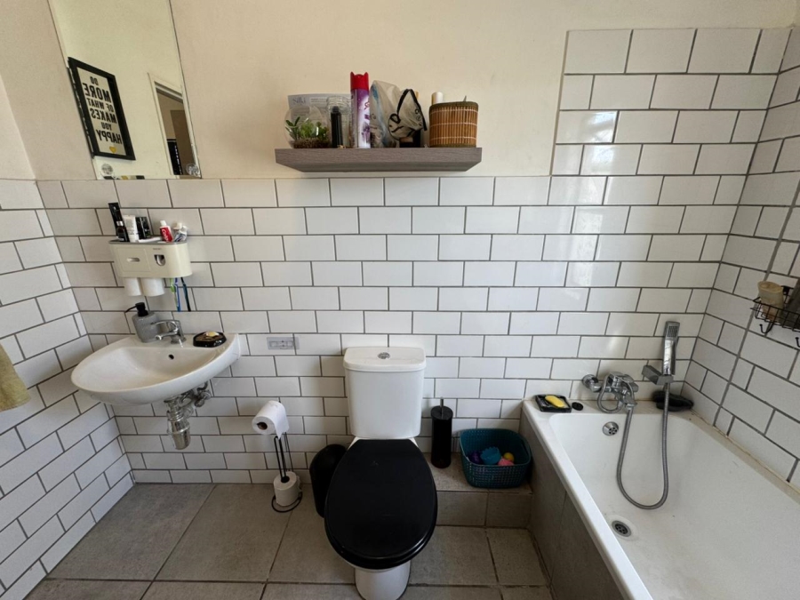 2 Bedroom Property for Sale in The Connifers Western Cape